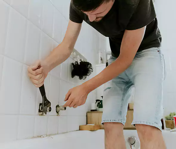 Affordable Bathtub Faucet Replacement in Lindenhurst: Choose Experienced Local Technicians